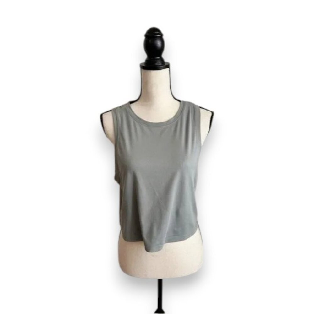$5 Sale! Yogalicious Gray Silver Crop Tank Top